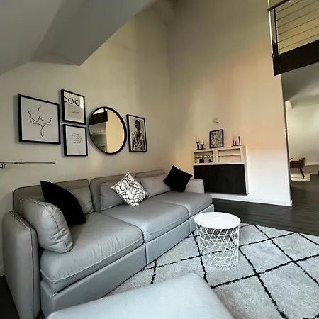 Apartmán Moderne Galeriewohnung Mit Balkon Und Stellplatz Am Wenigemarkt *